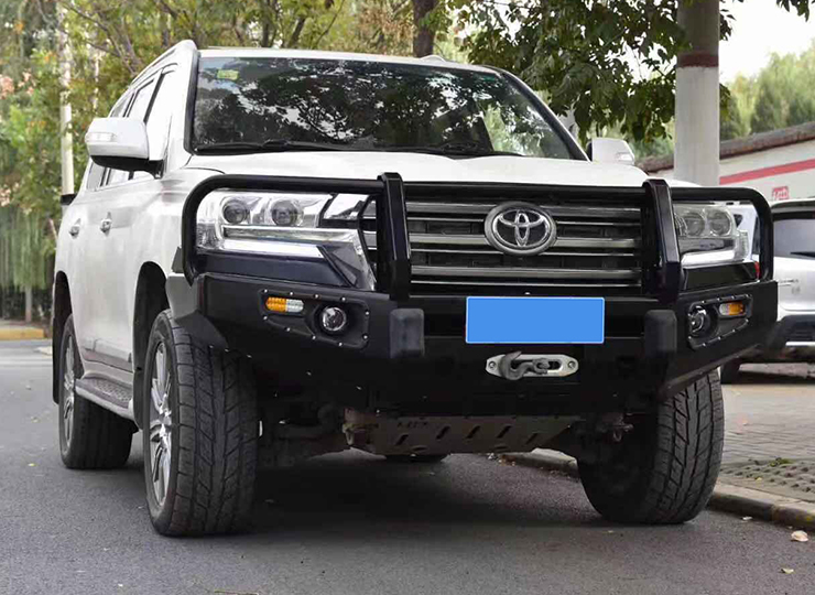 16-18 Toyota Landcruiser 200 Triple-loop Bull Bar