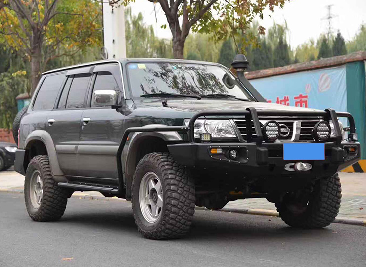 98-04 Nissan Patrol Y61 Triple-loop Bullbar